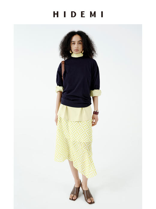 HIDEMI经典几何印花系列清透磨砂缎感内衬吊带两件式丝巾设计感v领显瘦背心半裙套装 背心/半裙 商品图9