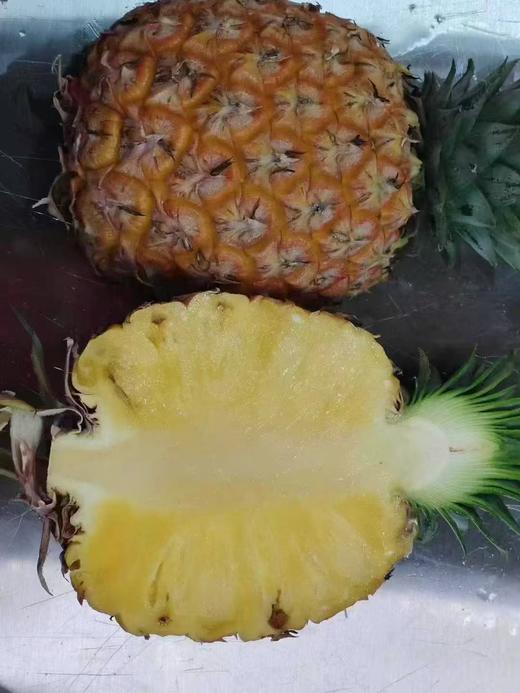 【真的很甜】 芒果凤梨  果肉蜜甜多汁，个大肉厚、香味十足，可以像切西瓜一样切着吃 9甜1酸  近乎纯甜 商品图4