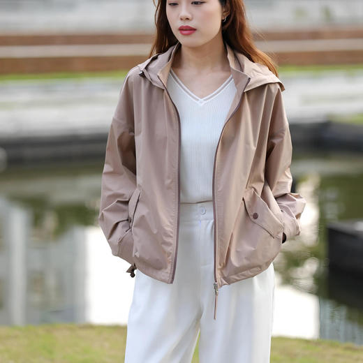 洛诗琳42327春夏新款舒适轻户外宽松休闲短款外套392 商品图2