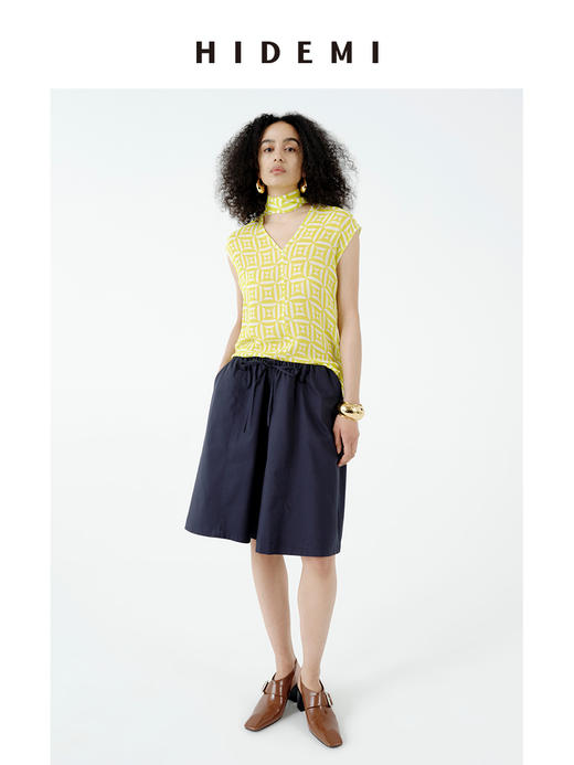 HIDEMI经典几何印花系列清透磨砂缎感内衬吊带两件式丝巾设计感v领显瘦背心半裙套装 背心/半裙 商品图5