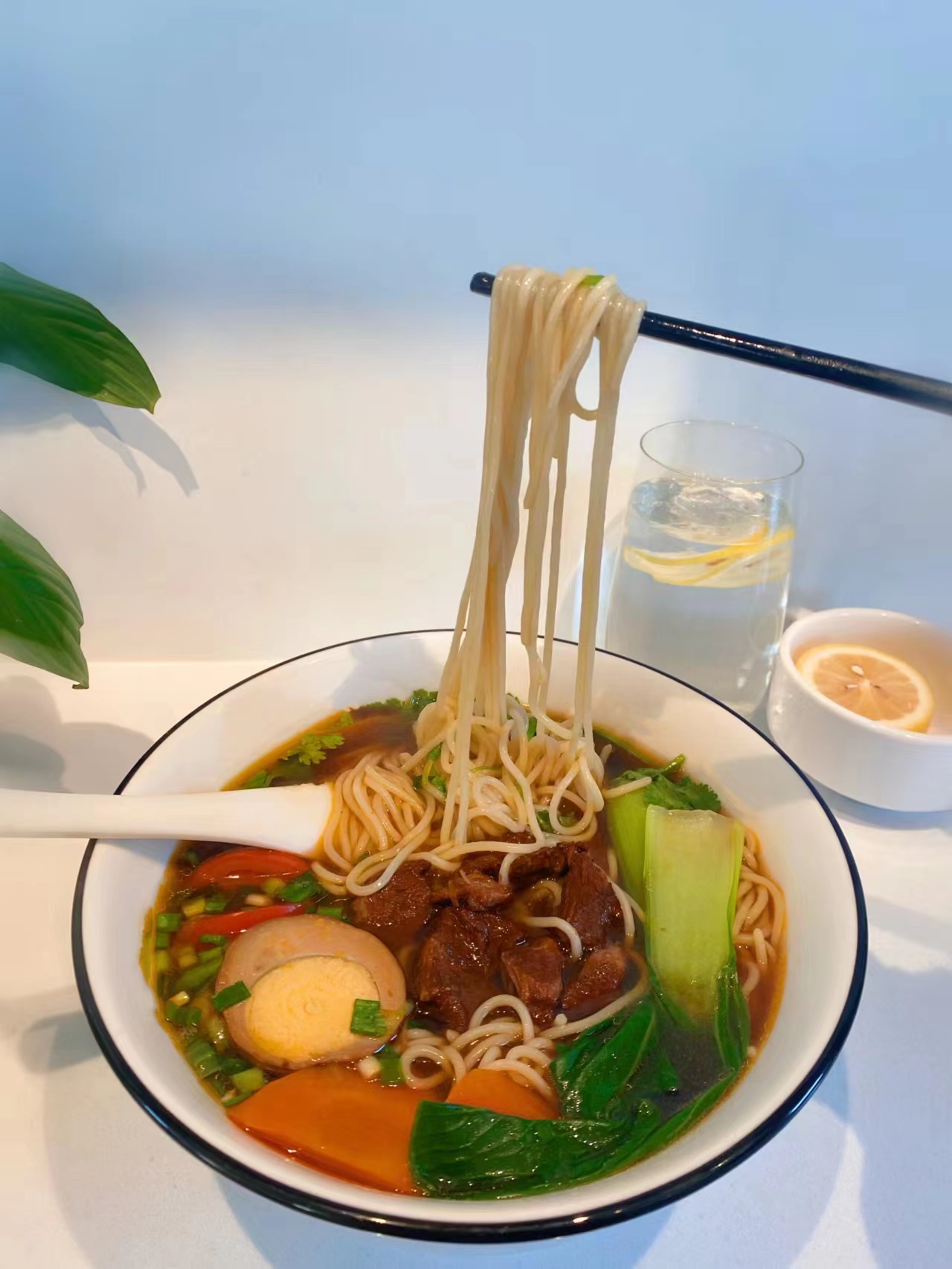 尼西金牌牛肉面