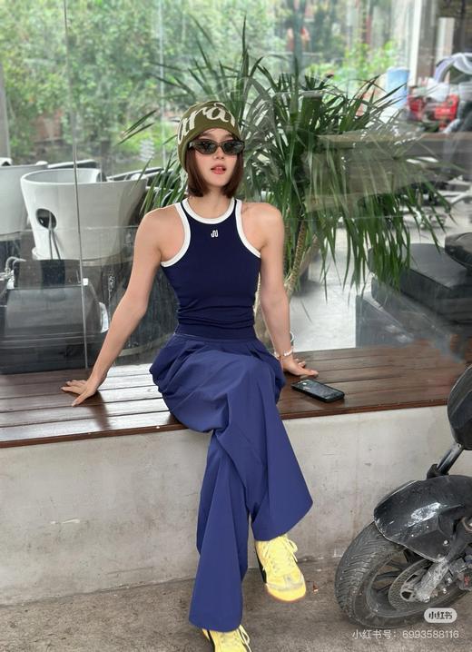 一店d 来吧❗️𝐚𝐥𝐨神裤 绝对的断货王，基本上全靠补货 上身真让你立马拥有2米大长腿 走路都带风 不管是瑜伽还是健身都无负担，打造完美身材的秘密武器就是拥有无数条𝐚𝐥𝐨𝐨𝐨 商品图10