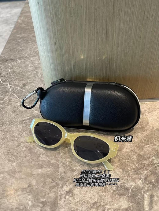 外贸订单GM 同款猫眼太阳镜。先说重量：「29.7g空气感」比手机还轻的重量！！！佩戴一整天也不会有不适感
但是它的质地感是真的“沉甸甸”一眼贵～
四个色 商品图1