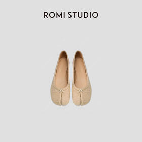 ROMI STUDIO"夏日旅行箱“舒适透气时尚芭蕾分趾鞋卡其色鞋S3597