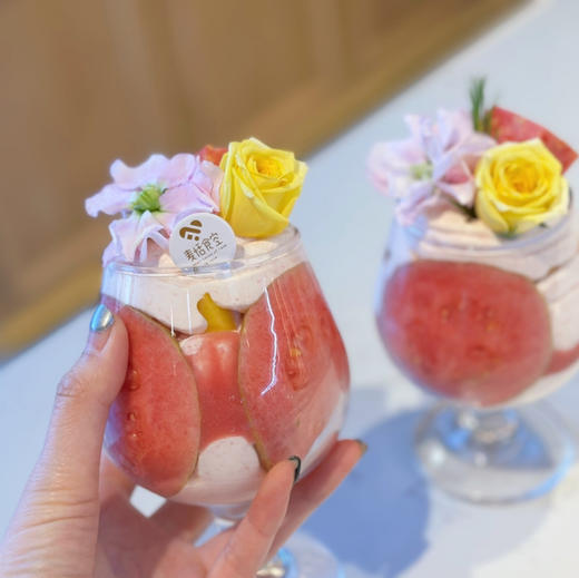 芭乐高脚杯（约9点做好）约芭乐奶油，芒果和芭乐酱夹心 商品图1