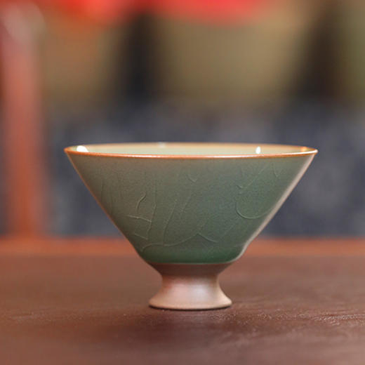 【龙泉青瓷】叶小春冰心斗笠盏 商品图0