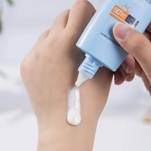 防晒黑马！【超值组合】蜜丝婷高倍防晒SPF50+/保湿舒缓套组 (小黄帽防晒60ml+补水喷雾100ml) 商品图11