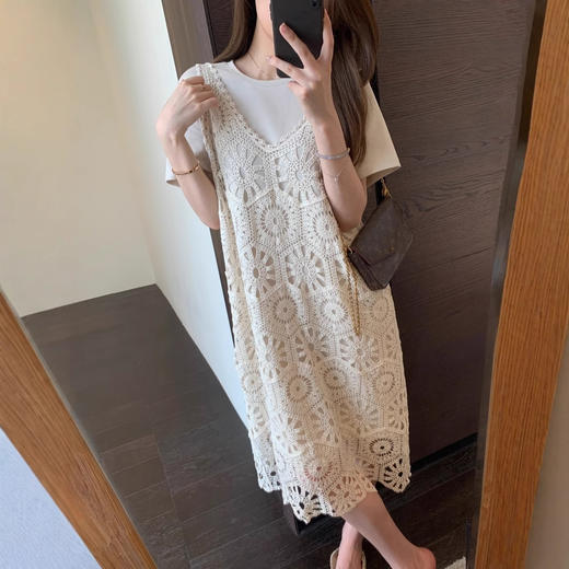 重磅推荐！2025慵懒气质镂空针织吊带连衣裙女两件套春夏新款！ 商品图0
