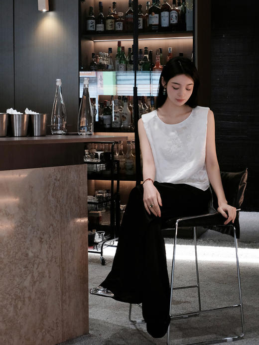 盛唐牡丹 | 珍珠白法式串珠冠乐绉背心 商品图2