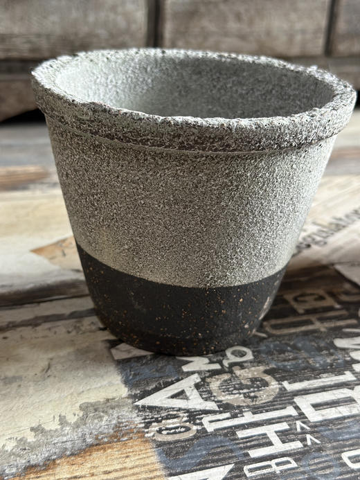 粗陶手工 艺术花盆 四色可选，花盆底部有眼 花盆高度12厘米 口径13厘米 商品图6