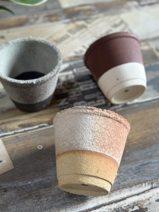 粗陶手工 艺术花盆 四色可选，花盆底部有眼 花盆高度12厘米 口径13厘米 商品图3