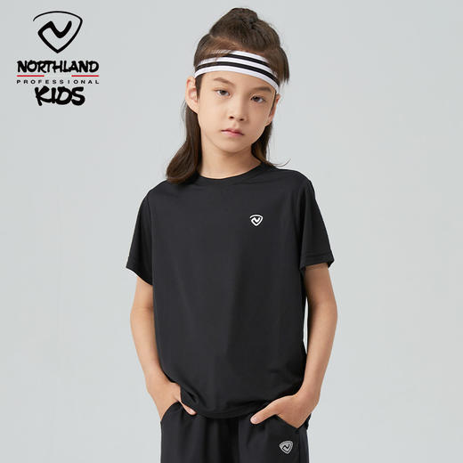诺诗兰童装 速干短袖T恤  快速吸收汗液并迅速蒸发，带来全天候清爽体验，是户外运动与日常穿搭的理想选择！CO120202 商品图8