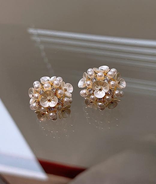 设计师款花球珍珠精致耳钉925脱敏针 商品图3