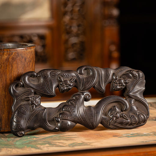 清 紫檀透雕五福临门器座 商品图4