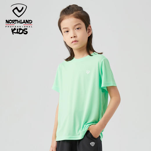 诺诗兰童装 速干短袖T恤  快速吸收汗液并迅速蒸发，带来全天候清爽体验，是户外运动与日常穿搭的理想选择！CO120202 商品图6