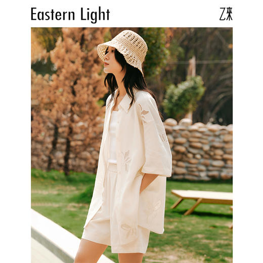Eastern Light乙来 爱丽丝镂空短袖衬衫上衣 鸢尾花设计感宽松短裤套装 商品图1