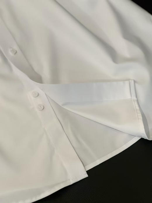 英国轻奢品牌Gesamy桑蚕丝短袖衬衫，英国高端塞尔福里奇商场，哈罗斯商场都有专柜，2.5%桑蚕丝+29.5%莫代尔的黄金配比，吸湿性，透气感都很好，5色可选
尺码M-3XL，清货特价 商品图4