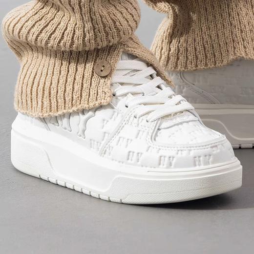 【专属】【MLB25款春夏暗纹印刻学长鞋】时髦感直接拿捏！一眼沦陷的款，根本拒绝不了！！百搭+高级！ 商品图4