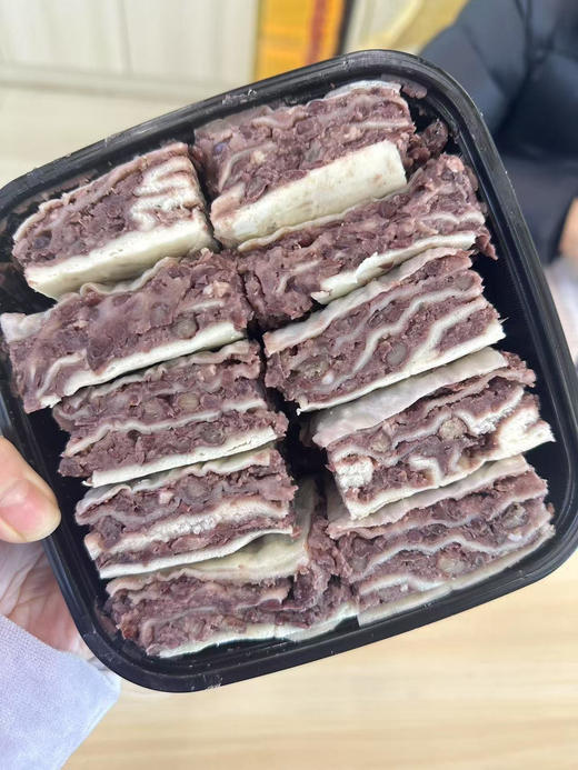 周六取货：【红豆千层糕】一盒620克左右，绵密起沙，甜而不腻！ 商品图0
