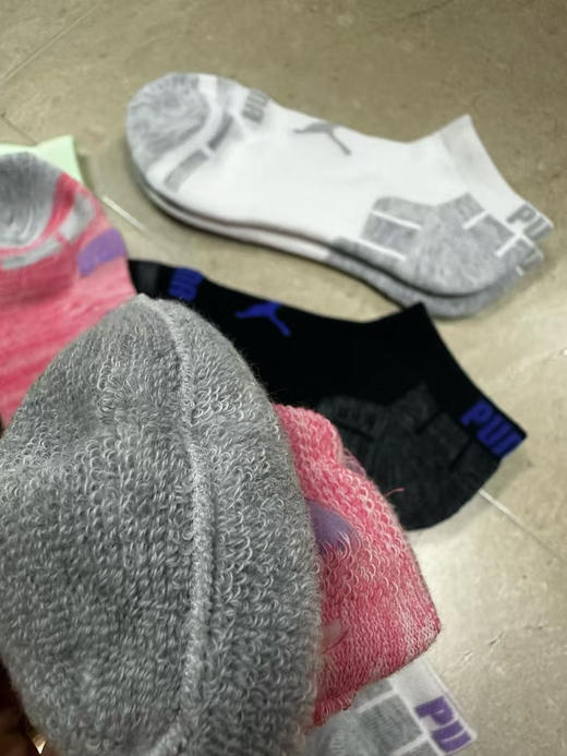 正品彪马毛巾底袜子来。运动袜中的战斗机。
男款尺寸38-44，女款尺寸34-38
花色随机，惊喜不断！
39一组四双包邮 商品图6