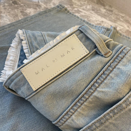 少女感早春花边腰！2025新款高腰窄版直筒显瘦牛仔裤女款！ 商品图1