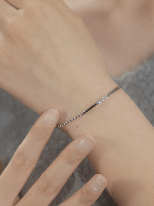 卡蒂罗KADER 微笑镯手链 简约大气小众素链设计高级感微微笑脸百搭可调节拼接链 精致时尚可叠带日常通勤不易撞款 925银 手链 女款 银色 商品图2