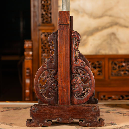 清早期 黄花梨镶绿石透雕螭龙纹插屏 商品图3