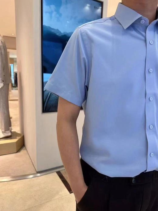 英国轻奢品牌Gesamy桑蚕丝短袖衬衫，英国高端塞尔福里奇商场，哈罗斯商场都有专柜，2.5%桑蚕丝+29.5%莫代尔的黄金配比，吸湿性，透气感都很好，5色可选
尺码M-3XL，清货特价 商品图13