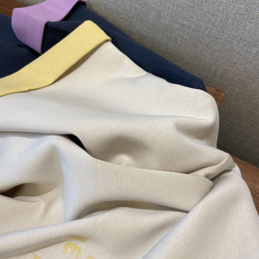 短期货！厂单，请珍惜！！2025新款双面撞色袖口字母印花卷边莫代尔T恤女款！ 商品图3