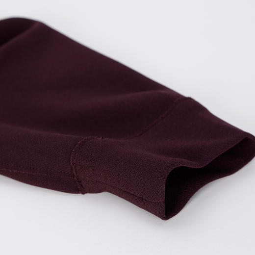 QF108斯尔丽2025夏季新款弹舒适面料颗粒视觉宽松舒适上衣配直筒裤套装 商品图6