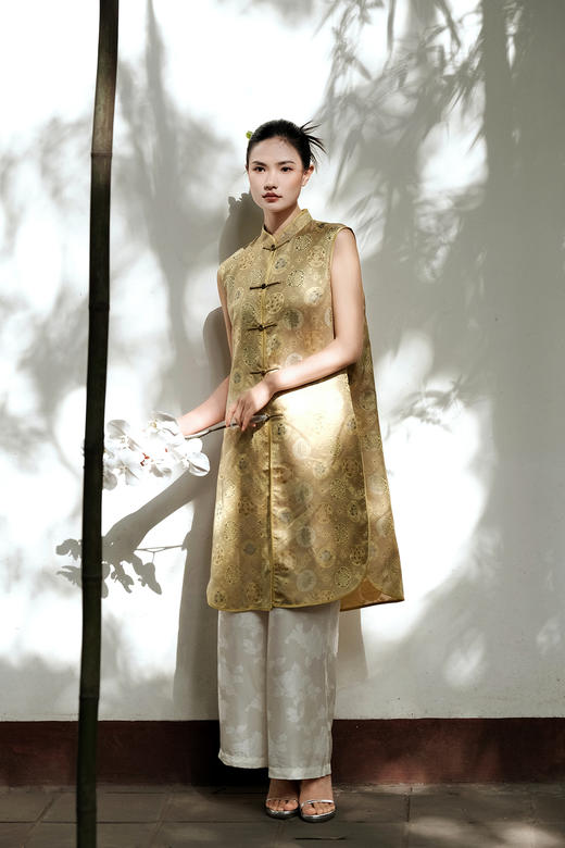 盛唐婧 |真丝宋锦花罗圆形花卉长马甲 商品图7