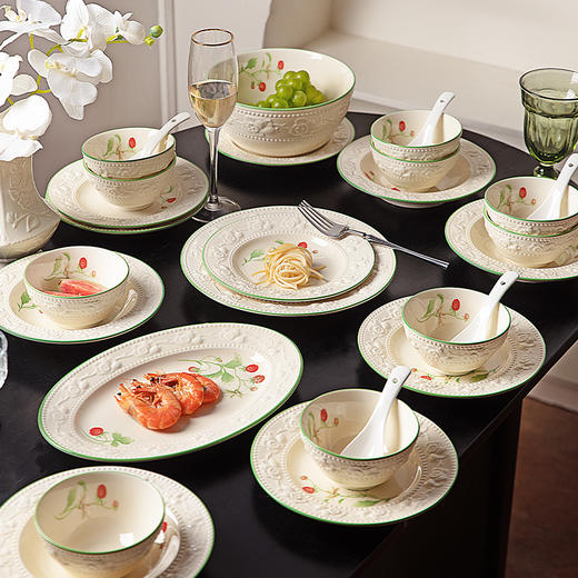 摩登主妇法式浮雕餐具套装碗碟盘家用2025新款高级感碗具乔迁礼物 商品图1