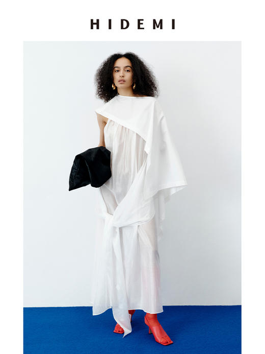 HIDEMI极简设计感呼吸感轻柔飘逸丝巾绑带式进口可再生纤维莱赛尔吊带连衣裙长裙 白色/巧克力色/几何印花 商品图6