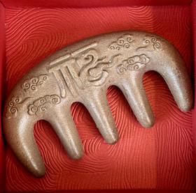 莀熹东方 何首乌草本通络梳子 1把