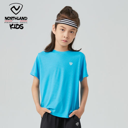 诺诗兰童装 速干短袖T恤  快速吸收汗液并迅速蒸发，带来全天候清爽体验，是户外运动与日常穿搭的理想选择！CO120202 商品图4