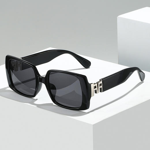 【骊佳高清太阳镜】时尚大框墨镜防晒防紫外线偏光镜9095 商品图1