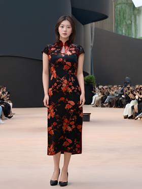 新中式后背拼接镂空蕾丝旗袍