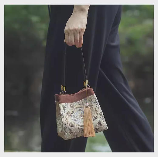 裁缝学苑AQ453手拎包磁扣手提包纸样女装新中国风包包样板图纸 商品图0