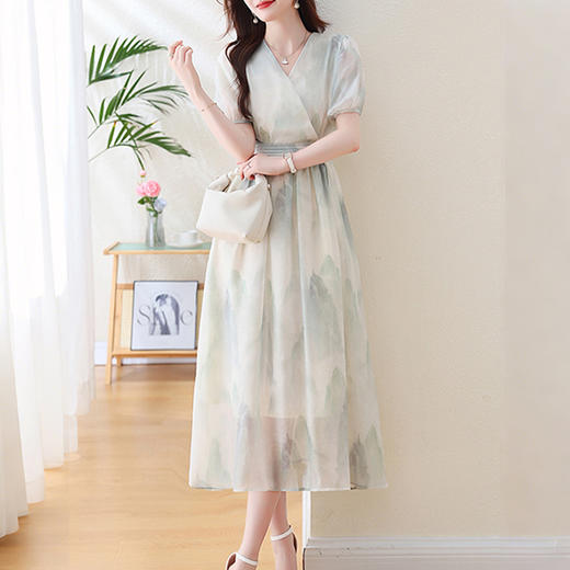 西遇新中式连衣裙女夏季新款国风印花v领收腰薄纱短袖长裙SS050531 商品图2