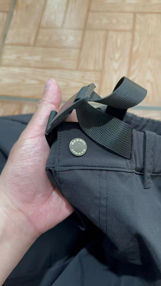 正品猛犸象 Mammut Runbold Pant 户外运动透气轻量速干裤
尺码s-2xl，黑，藏蓝两色 商品图8