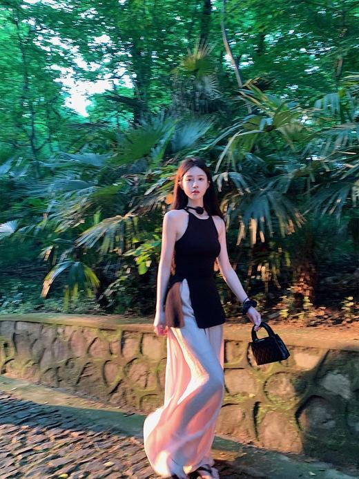 现货  清甜少女 轻法式氛围感 收腰开叉设计背心+阔腿裤 商品图4