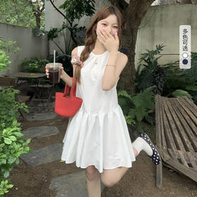 西遇无袖背心连衣裙女夏季新款背后设计感A字圆领法式裙子SS050554