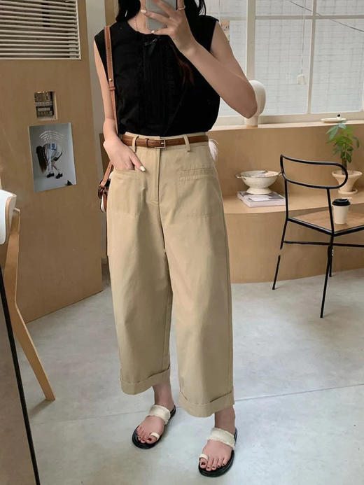 【春季服饰丨成人牛仔裤/牛仔衣系列】整体面料舒适耐磨，裤型简约大气，时尚好穿，包容多种身材，牛仔衬衣挺括有型，小翻领设计，加了亮色扣子和字母点缀，多场景都适合还很百搭 商品图5