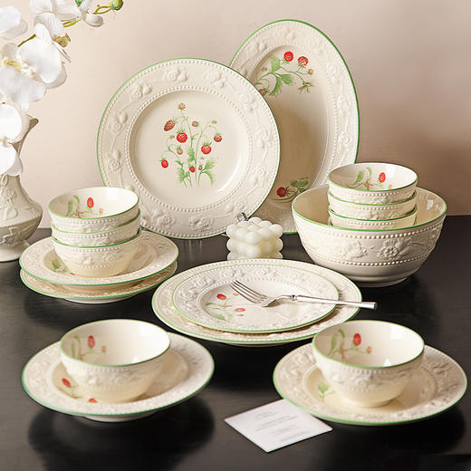 摩登主妇法式浮雕餐具套装碗碟盘家用2025新款高级感碗具乔迁礼物 商品图0