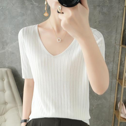 冰丝短袖T恤女2025春夏新款洋气宽松显瘦纯色百搭薄款V领针织上衣 商品图0