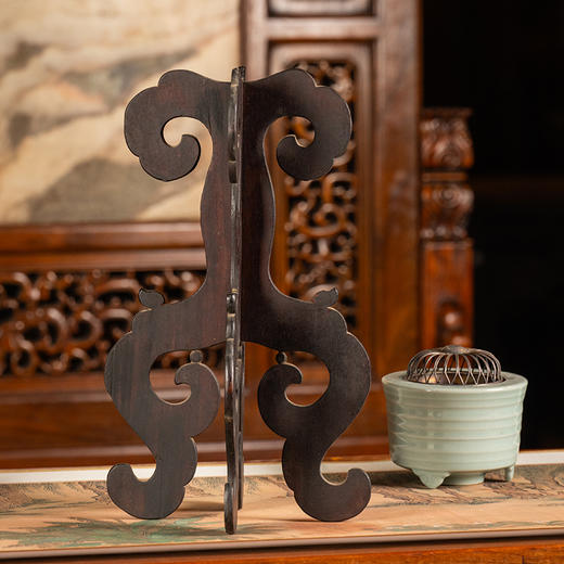 清 红木锼挖如意云纹帽架 商品图3