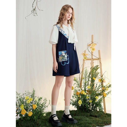 两三事梵高文艺星野画隅2025夏新款印花贴布绣不对称背带裤女宽松 商品图1