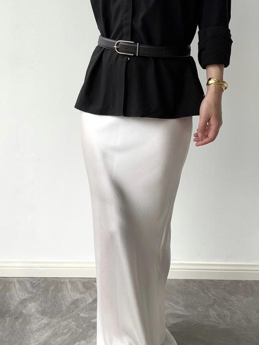 HOSIKARI｜HO22AW38 醋酸斜裁鱼尾半裙 [ 黑 / 白 / 深棕 ] 商品图12