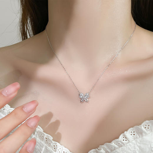 卡蒂罗/KADER 冰晶蝴蝶锁项链 接住招财的蝴蝶玄学！轻奢时尚满钻镶嵌可调节吊坠 梦幻灵动春夏百搭#好运 商品图5