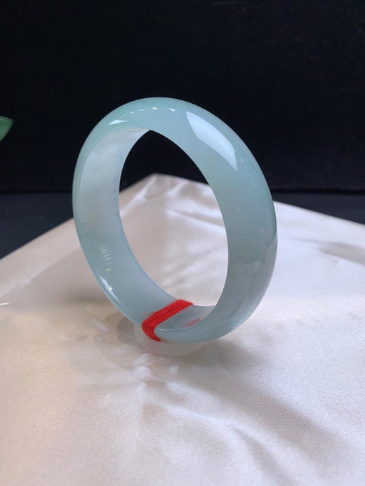 612651，59.6冰晴宽版手镯，冰润干净，整条都润润的 商品图3
